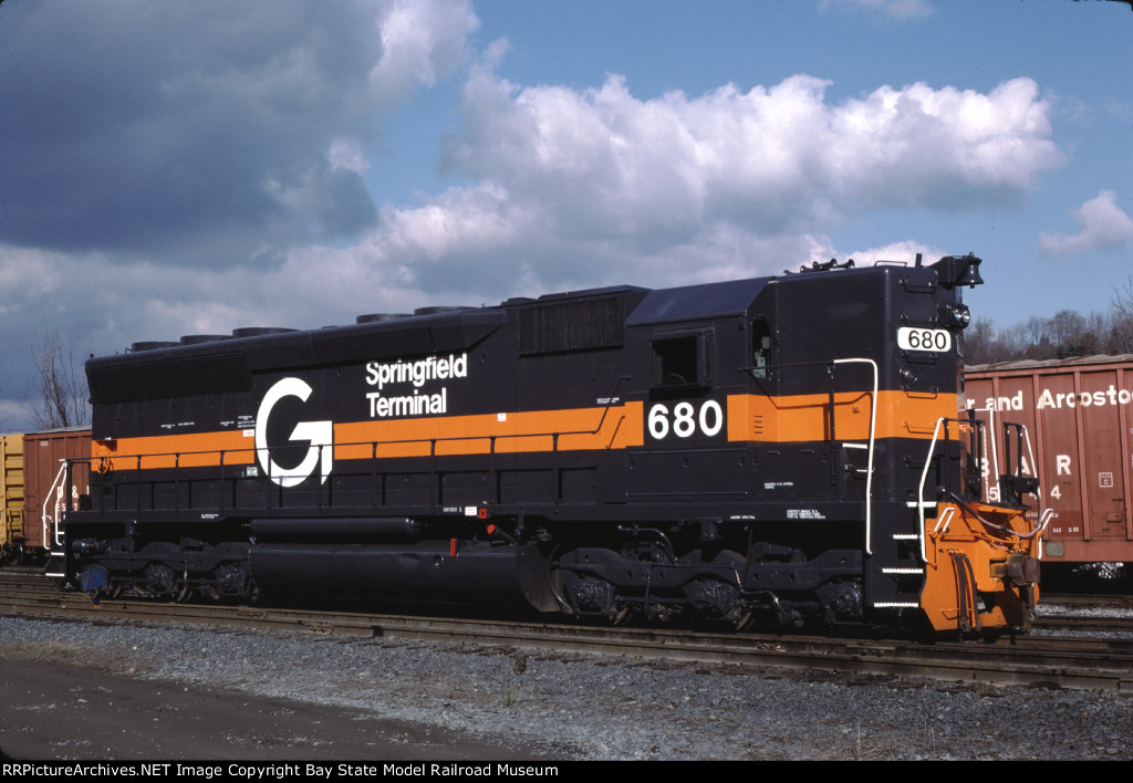 ST SD45 680